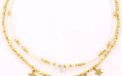 Necklace gold with little pearls and stars